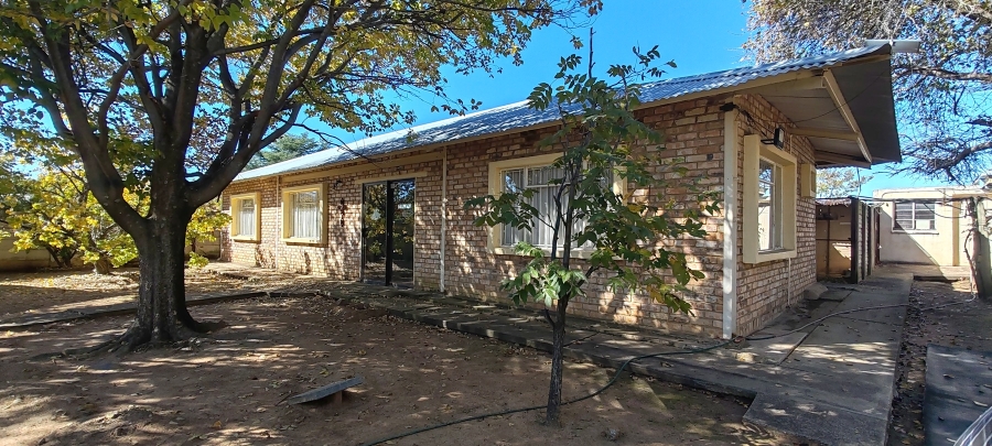 5 Bedroom Property for Sale in Vredefort Free State